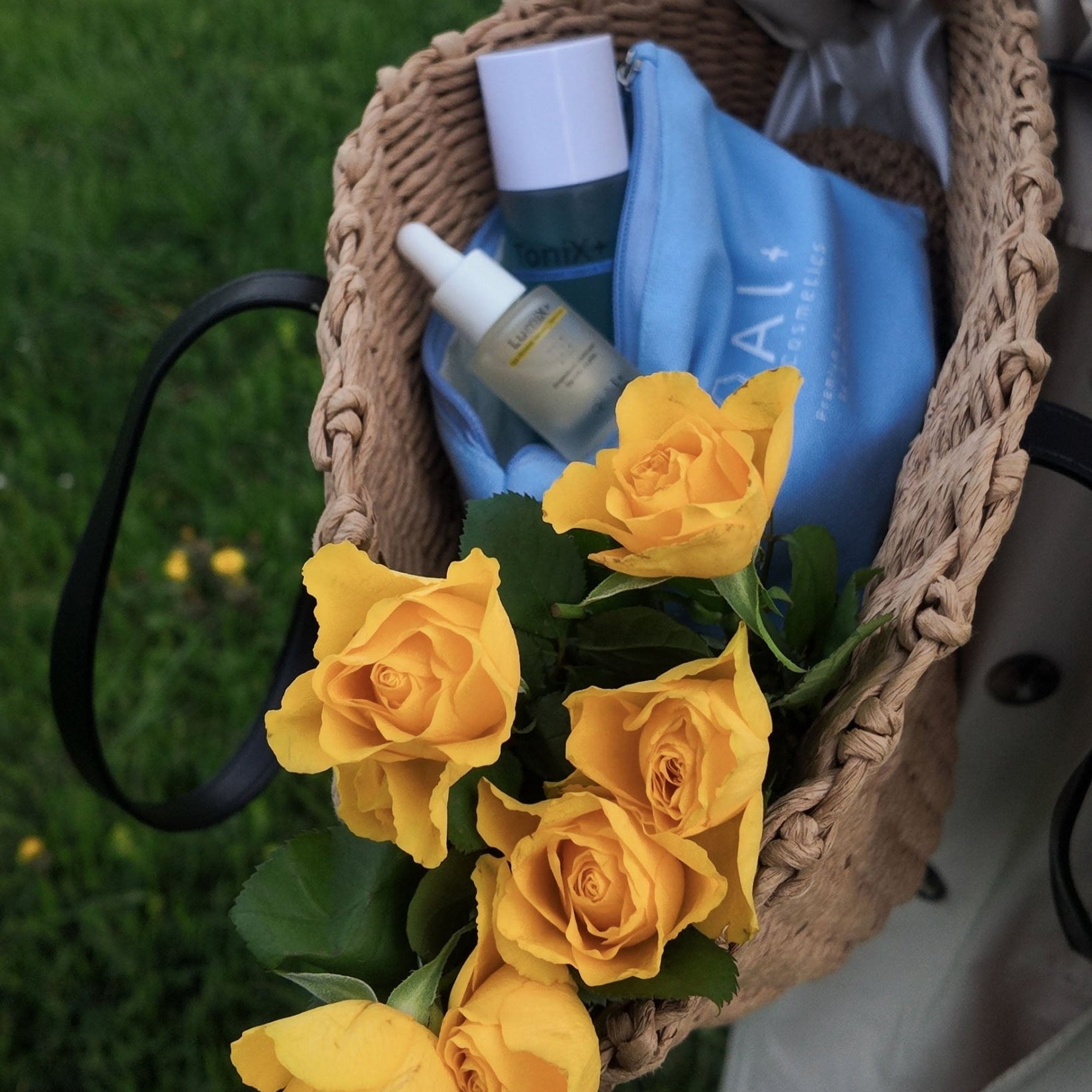 SkinVault+ Essence Bag - Al+ Cosmetics - Skincare несесер | 1 брой